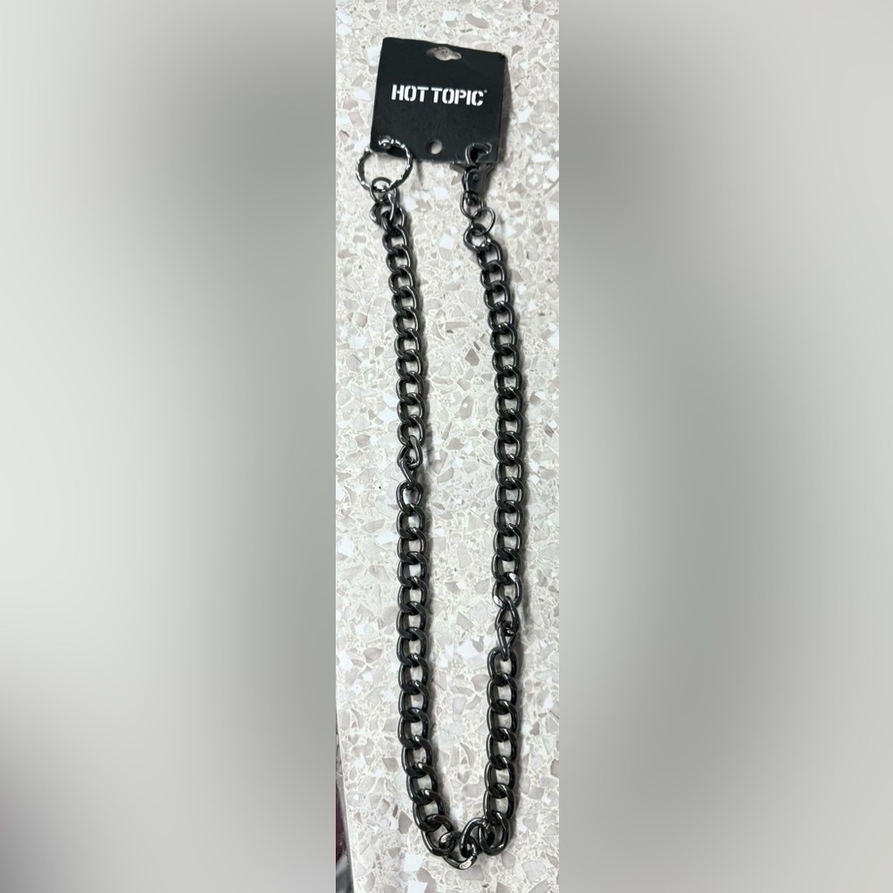 Hot Topic Gunmetal Wallet Chain